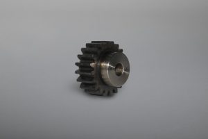 Zum Produktionsumfang gehören gerad- und schrägverzahnte Stirnräder, Stirnradscheiben und Zahnkränze in geschliffener und gefräster Ausführung, hergestellt in diversen Modulen, Abmessungen und Werkstoffen, auch gehärtet und beschichtet.