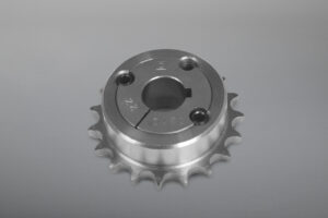 Zum Sortiment zählen Kettenräder in Simplex-, Duplex- sowie Triplex-Ausführung sowie Kettenradscheiben. Ergänzt wird das Lieferprogramm durch weitere Kettenrad-Ausführungen und Kettentypen, Anbauteile und Zubehör.