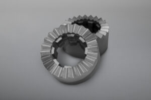 Lieferbar sind Keilwellen und Muffen in unterschiedlichen Abmessungen und Ausführungen, Materialien sowie Wellen und Naben mit Innen- und Außenprofilen, Mehrkeilprofilen, Kerbverzahnungen und Einzelnuten.