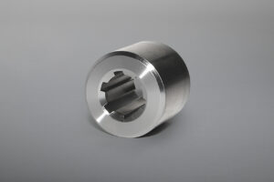 Lieferbar sind Keilwellen und Muffen in unterschiedlichen Abmessungen und Ausführungen, Materialien sowie Wellen und Naben mit Innen- und Außenprofilen, Mehrkeilprofilen, Kerbverzahnungen und Einzelnuten.