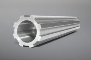 Lieferbar sind Keilwellen und Muffen in unterschiedlichen Abmessungen und Ausführungen, Materialien sowie Wellen und Naben mit Innen- und Außenprofilen, Mehrkeilprofilen, Kerbverzahnungen und Einzelnuten.