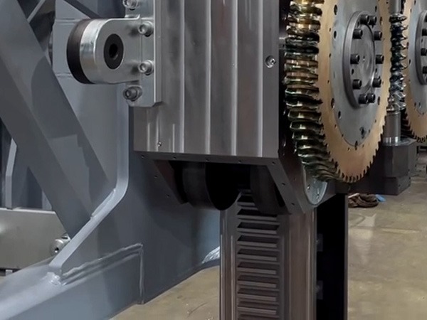 Im Zusammenspiel mit unseren unterschiedlichen Disziplinen, bieten wir Ihnen den wesentlichen Vorteil, Baugruppen aus einer Hand zu beziehen.