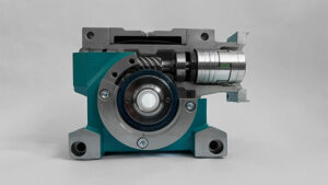 Unsere Servo-Schneckengetriebe bieten wir Ihnen in 5 Baugrößen an: 040, 050, 063, 080 und 100.