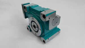 Unsere Servo-Schneckengetriebe bieten wir Ihnen in 5 Baugrößen an: 040, 050, 063, 080 und 100.