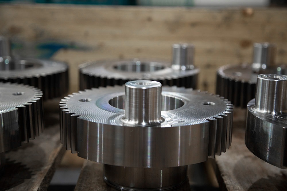 Wir haben Stirnräder in Standardausführung auf Lager, die Ihnen sofort auf Abruf zur Verfügung stehen.